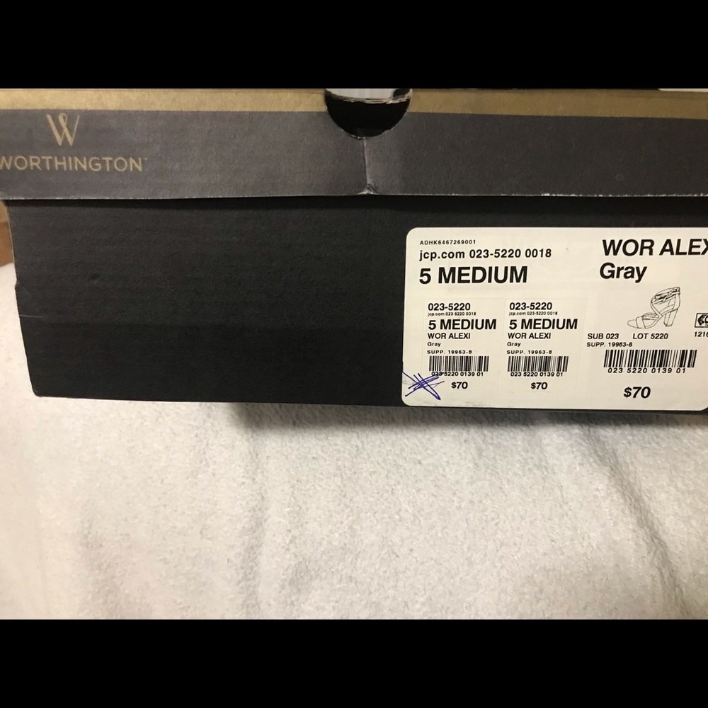 Shoes - Picture 6 of 6